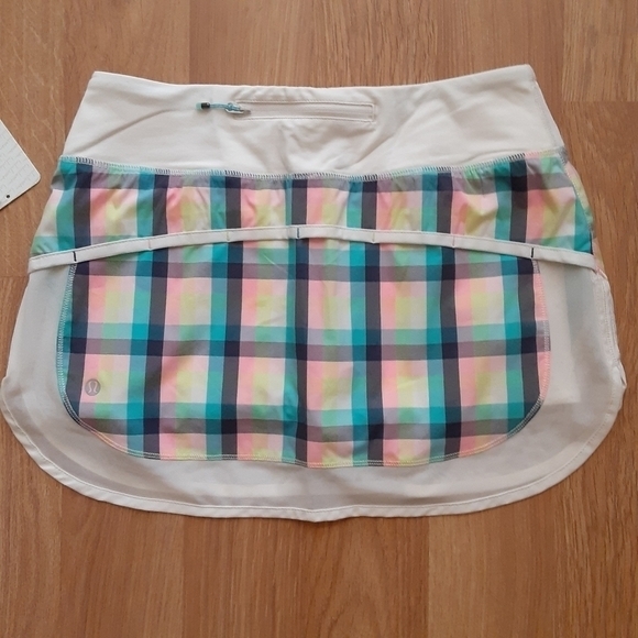 NWT Lululemon Hotty hot skirt, 6,wee wheezy check/plaid - Picture 14 of 15